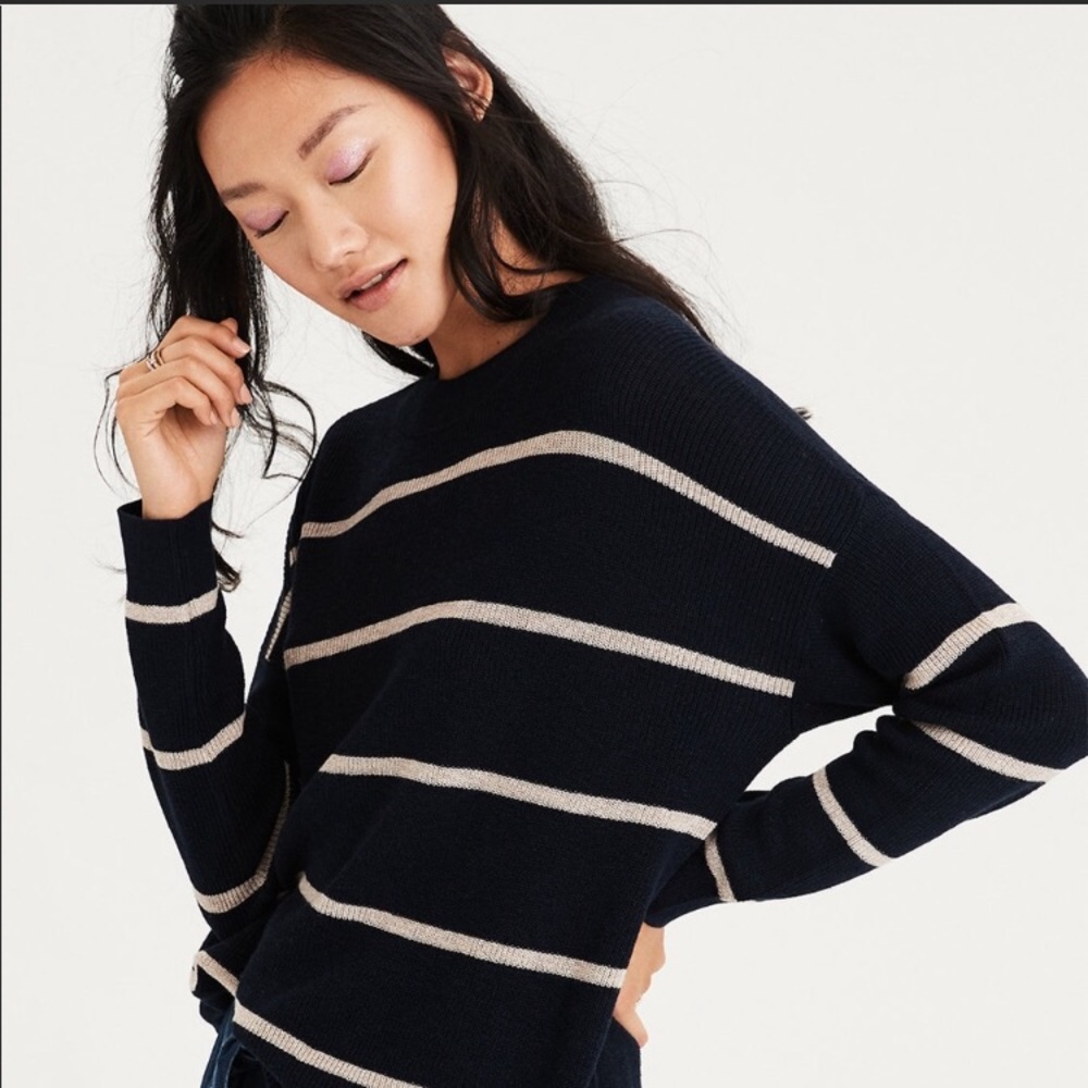 American Eagle sweater